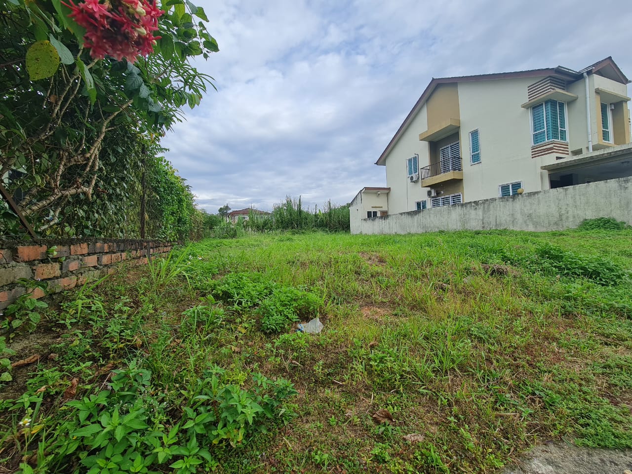 Ejen Hartanah Ipoh-Tanah Lot Banglo RPT Jelapang Height Ipoh Perak