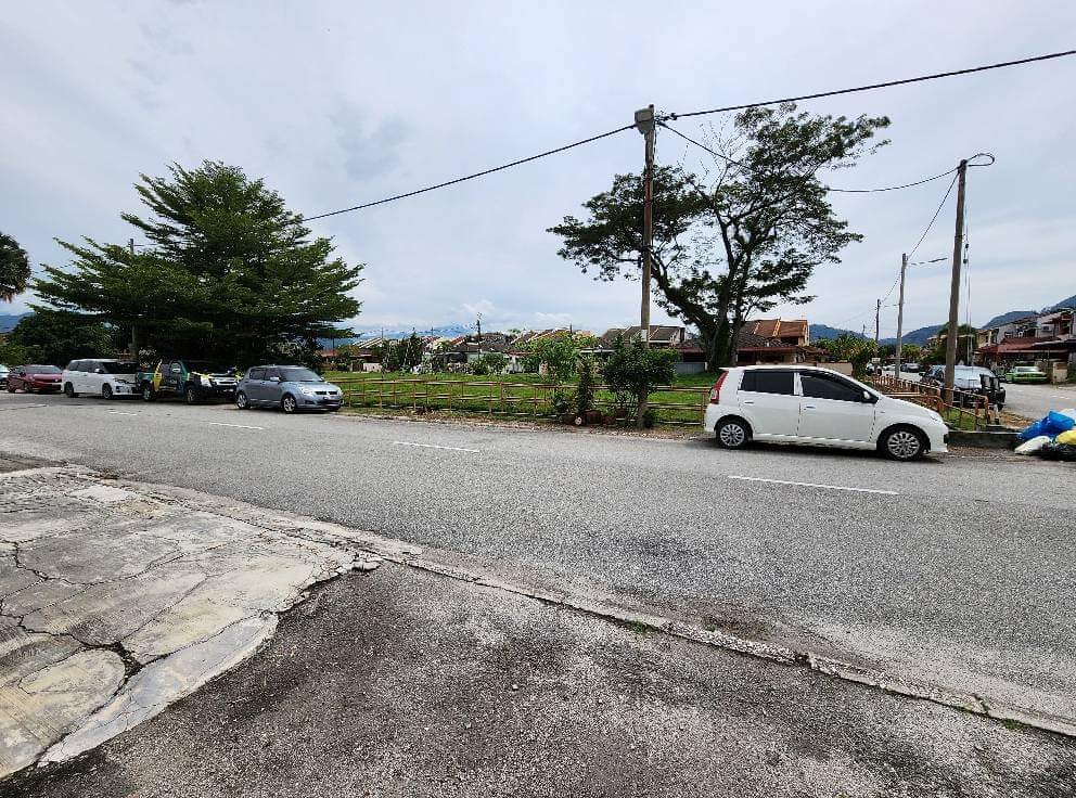 Ejen Hartanah Ipoh-Teres Setingkat Untuk Dijual Di Pekan Razaki-2