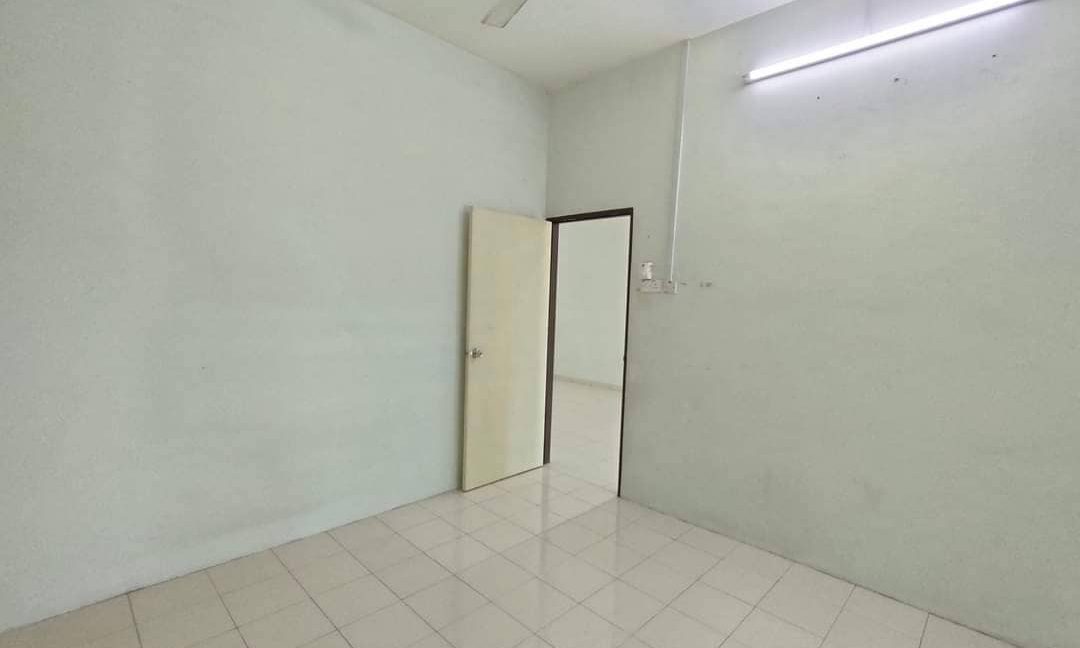 RUMAH TERES FREEHOLD DI KUALA KANGSAR UNTUK DIJUAL!! 6