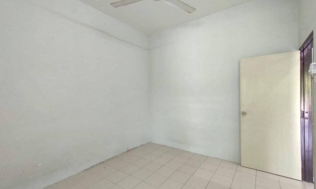 RUMAH TERES FREEHOLD DI KUALA KANGSAR UNTUK DIJUAL!! 8