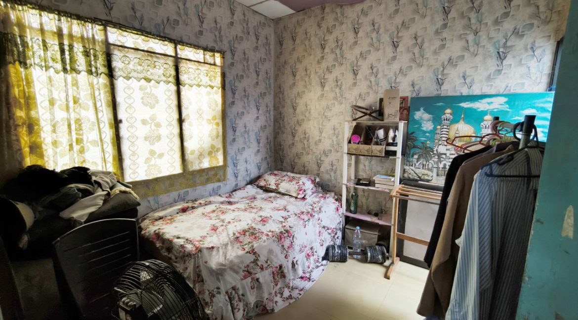 70670163-b04b-4c5b-b5c5-5f0e2815eb44