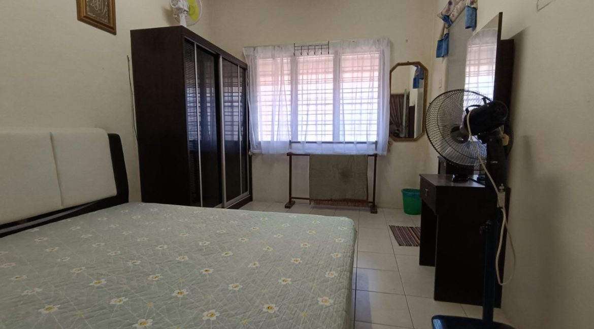 6fd99807-547e-4dd0-beba-f084239a209f