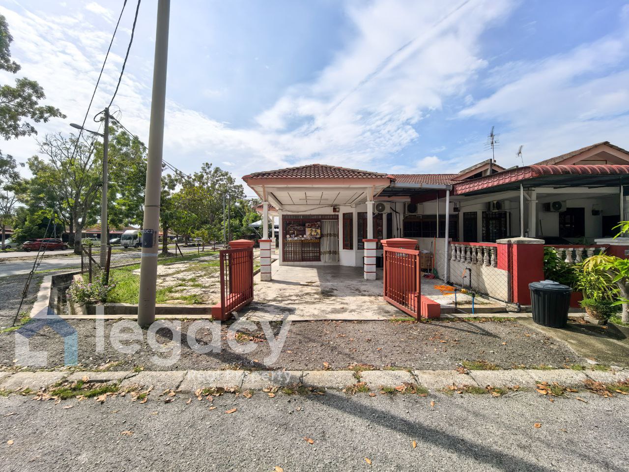Corner Lot Teres Setingkat Untuk Dijual Di Seri Iskandar Perdana, Perak